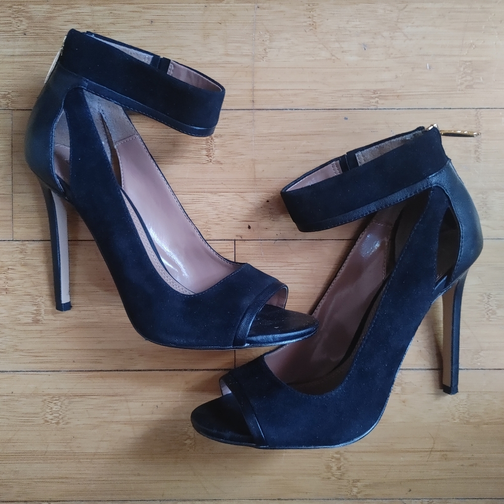 BCBG Maxazaria black suede heels
